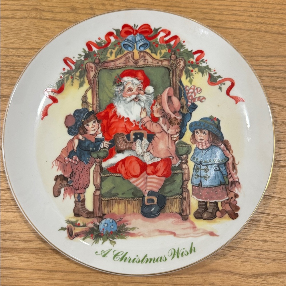 Wallace Berrie "A Christmas Wish" collectible wall 9”plate